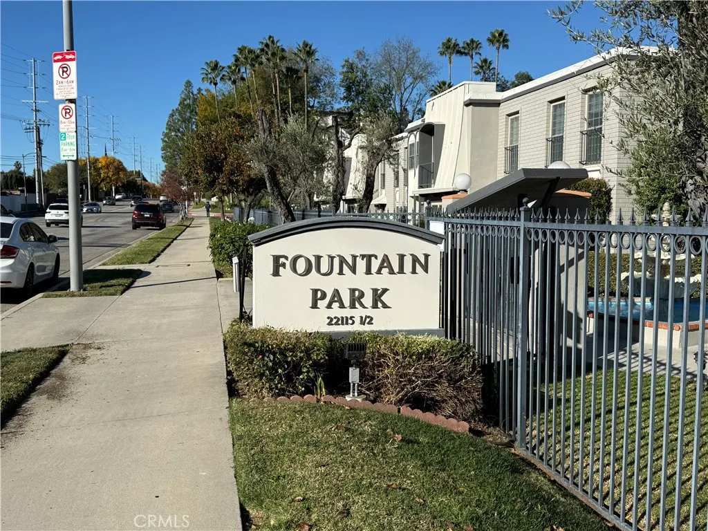 22049 Oxnard — photo