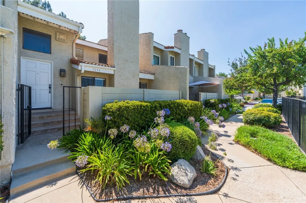 5694 E Los Angeles, Simi Valley, CA 93063 — photo 2