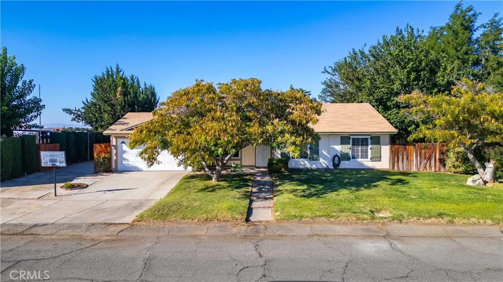 17247 Mossdale — photo