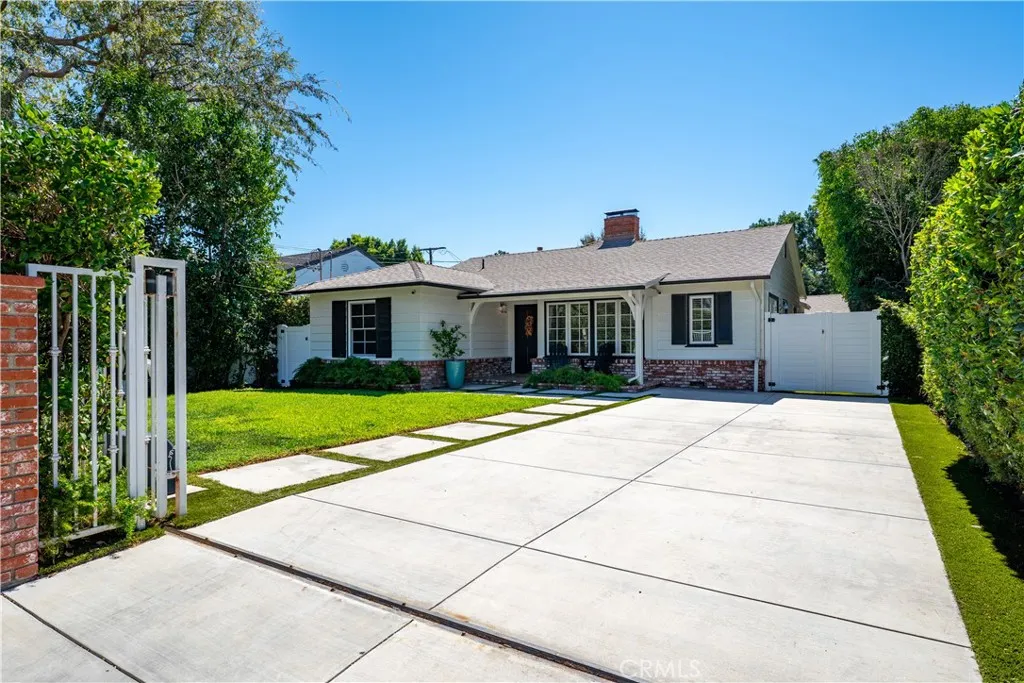 12706 Hortense Street — photo