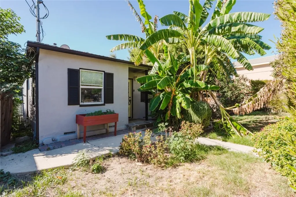 18328 Gresham Street, Northridge, CA 91325 — photo 2