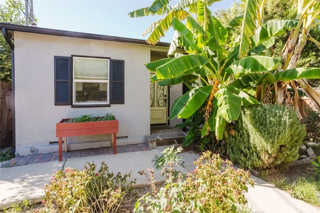 18328 Gresham Street, Northridge, CA 91325 — photo 3