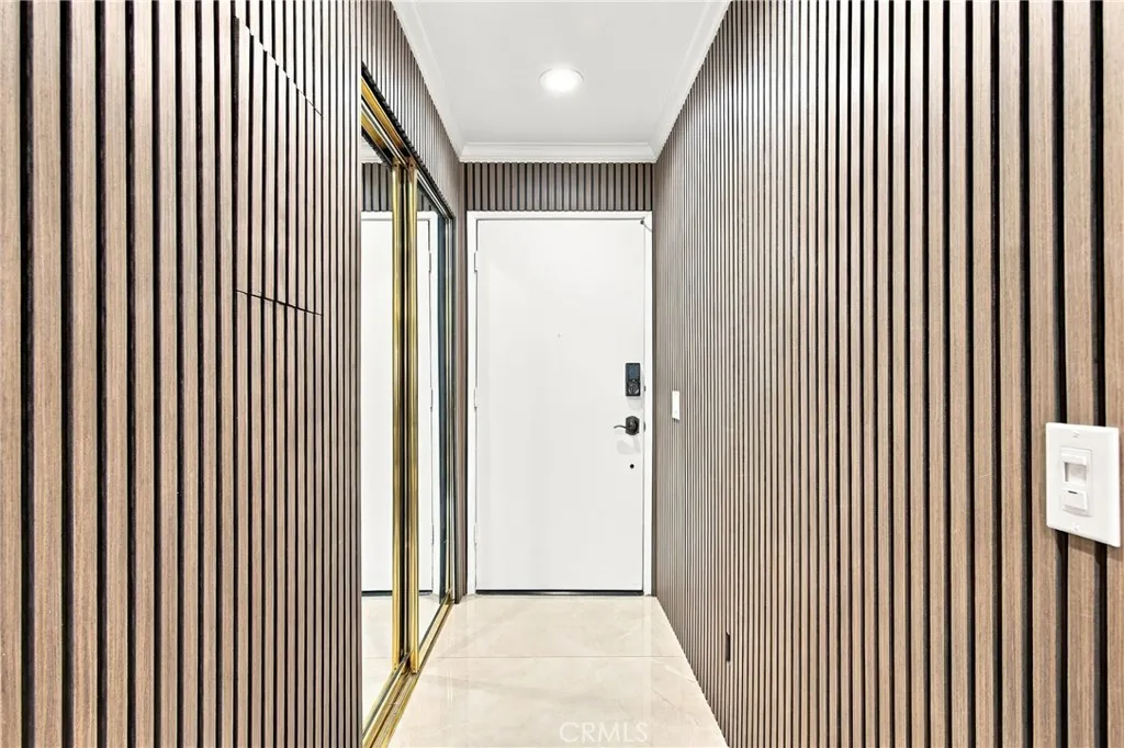 330 Burchett Unit 206 — photo