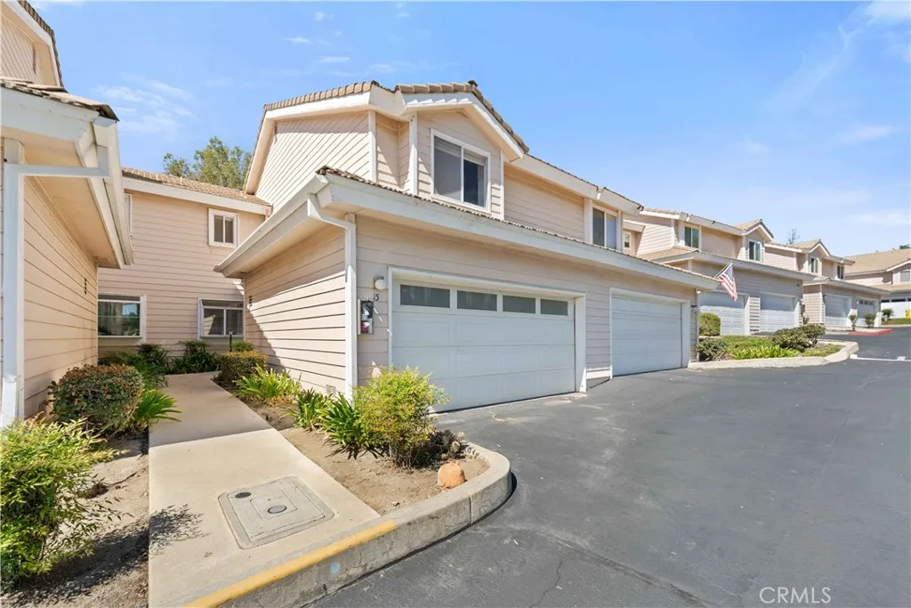 2762 Erringer Unit 15 — photo