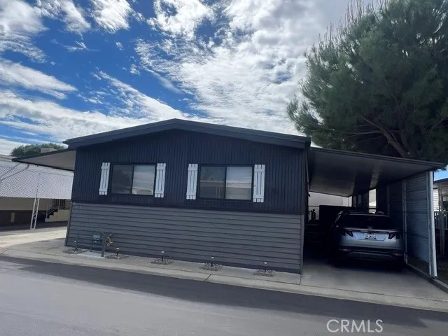8811 Canoga Unit 113 — photo