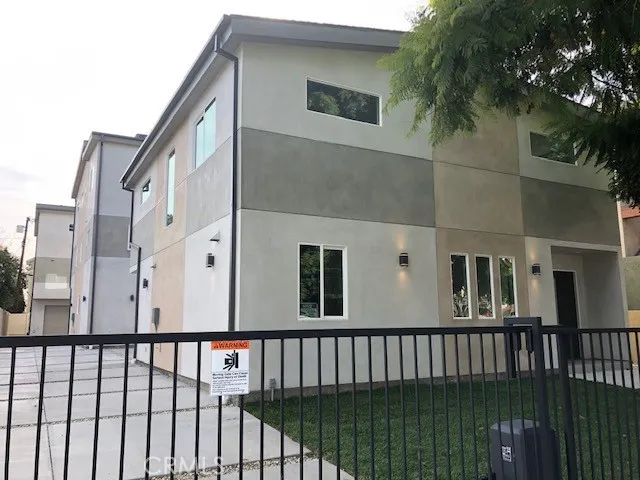 14124 Sylvan Street Unit 1/2 — photo