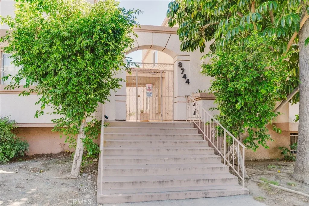 8744 Darby Avenue Unit 14 — photo