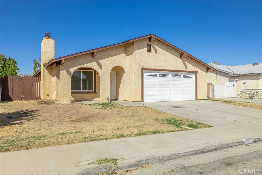 1111 Herzel, Lancaster, CA 93535 — photo 2