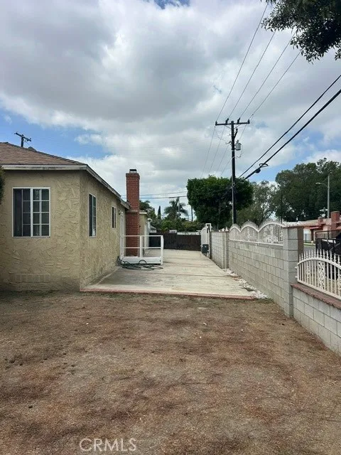 1301 S Castlegate, Compton, CA 90221 — photo 3