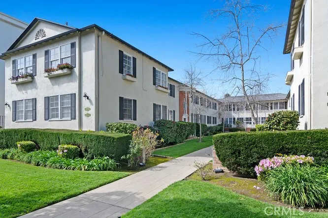 515 San Vicente Unit D — photo