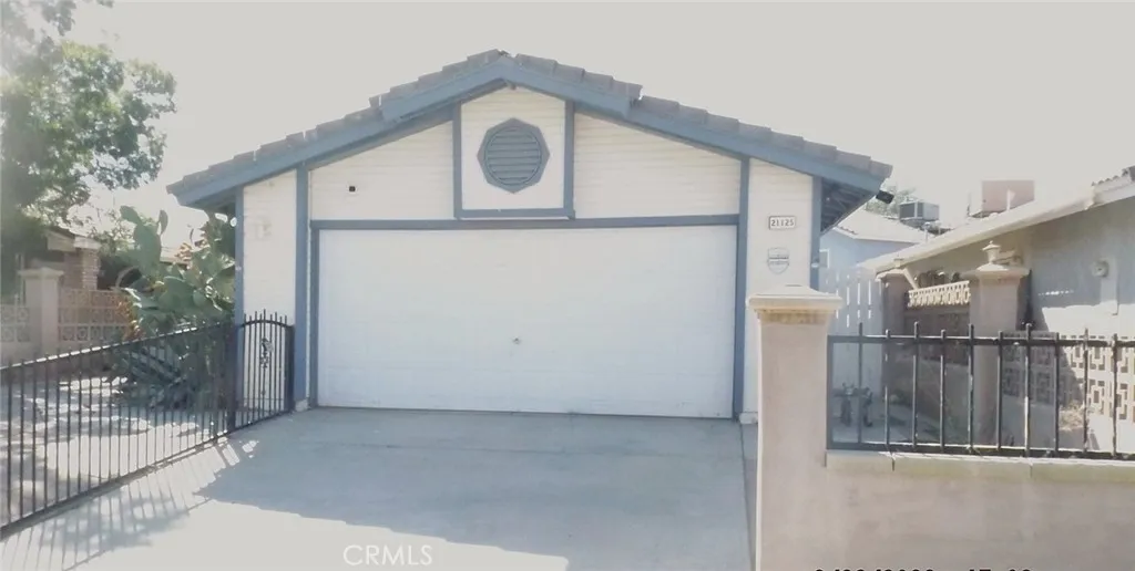 21125 Conklin — photo