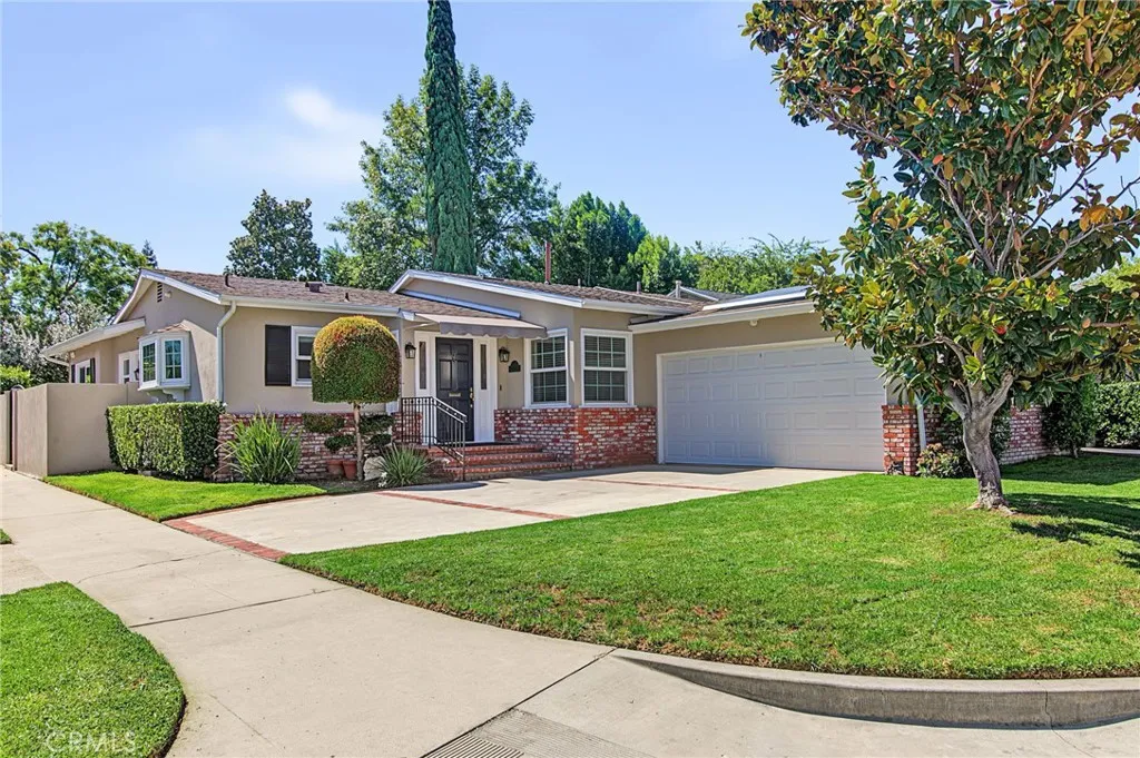 18220 Clark Street — photo