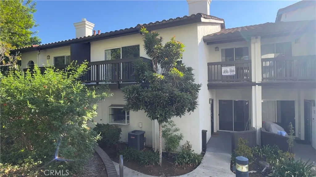513 Water Oak Lane Unit F — photo