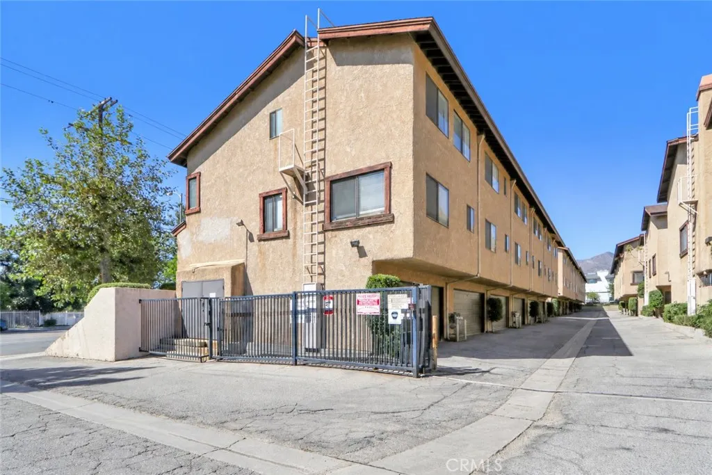 14201 Foothill Boulevard Unit 17 — photo