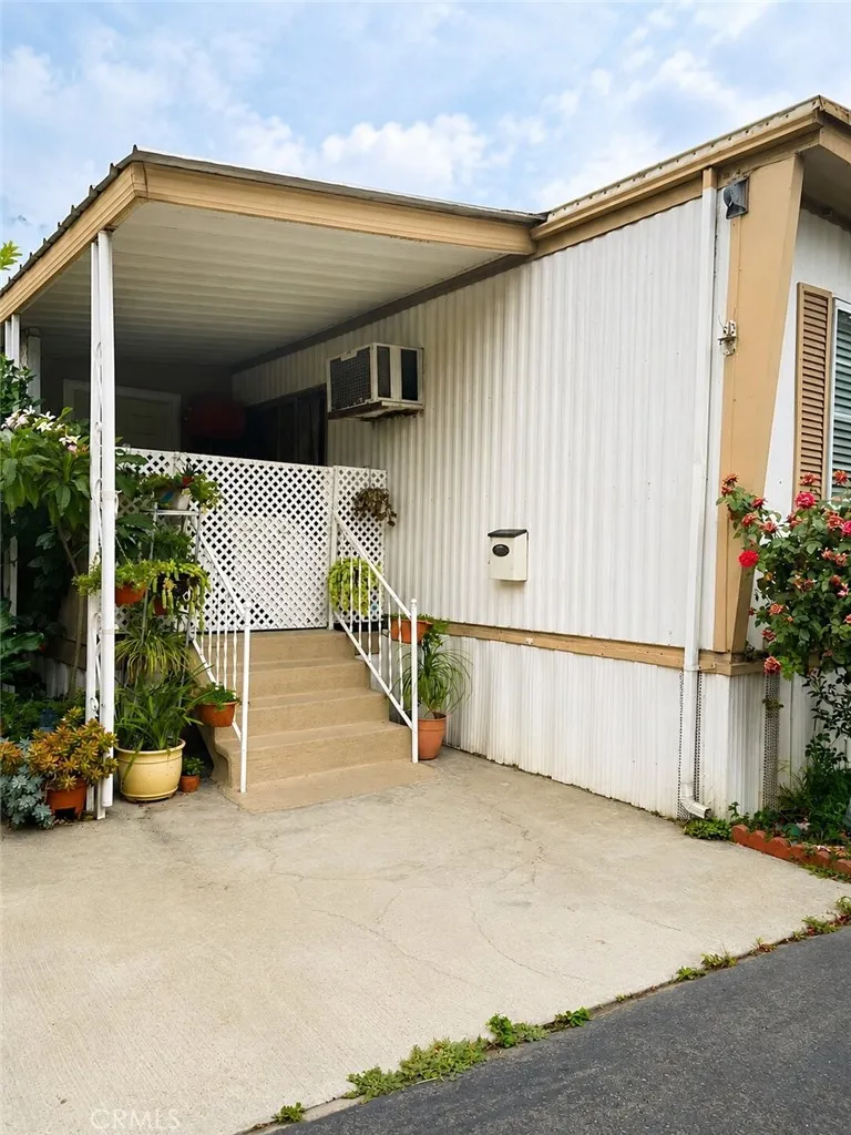 9051 Laurel Canyon Spc 30 Unit 30 — photo