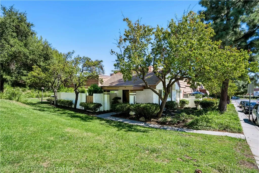 22421 Jeffrey Mark Court Unit 8 — photo