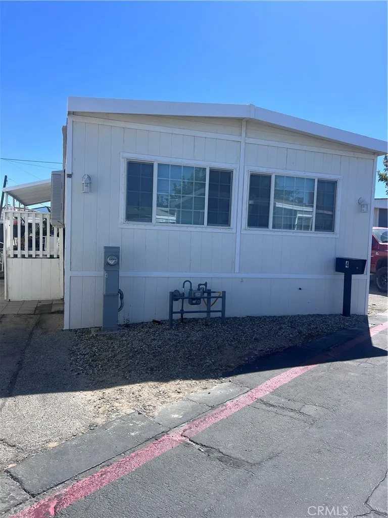 3753 E Ave I Unit 4 — photo