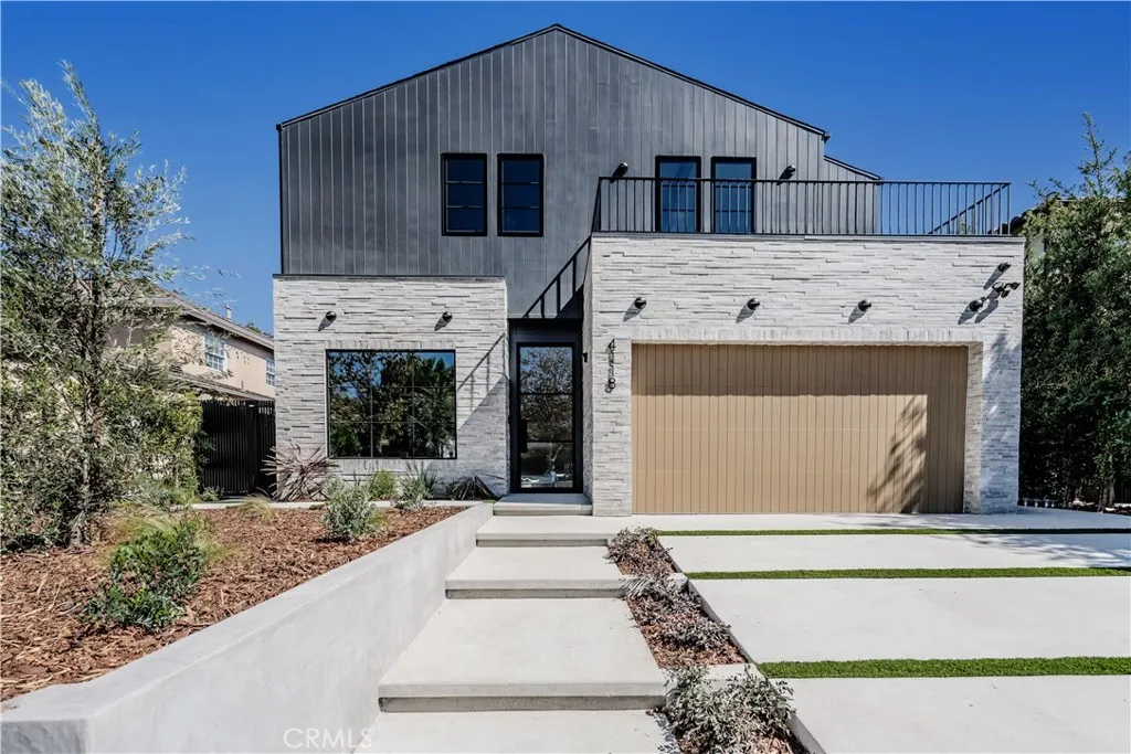 4118 N Wilkinson Avenue — photo