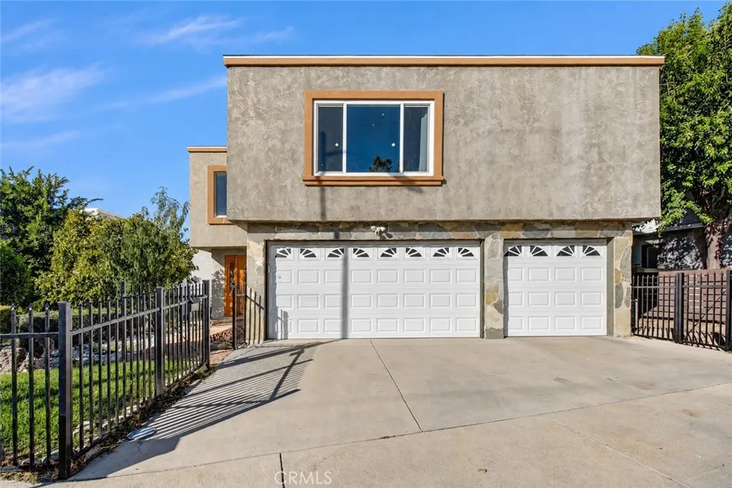 22763 Macfarlane — photo
