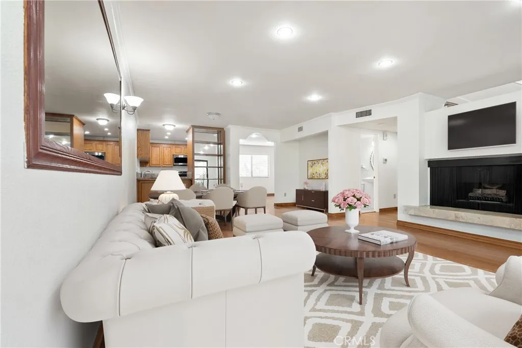7137 Shoup Ave Unit 39 — photo