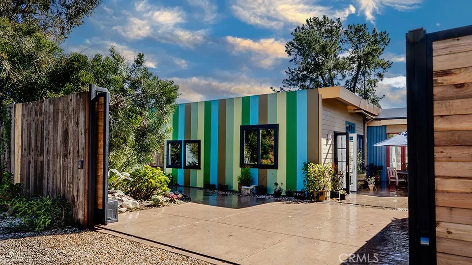154 Hughes Dr — photo