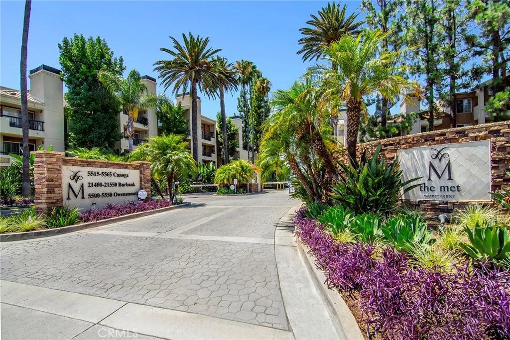 21400 Burbank Boulevard Unit 202 — photo