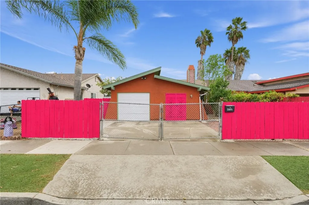 4753 Calle Estrella — photo