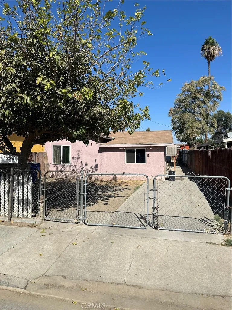 226 E 7th, Bakersfield, CA 93307 — photo 3