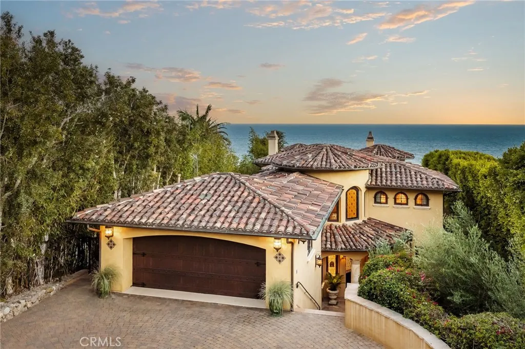 32636 Pacific Coast — photo
