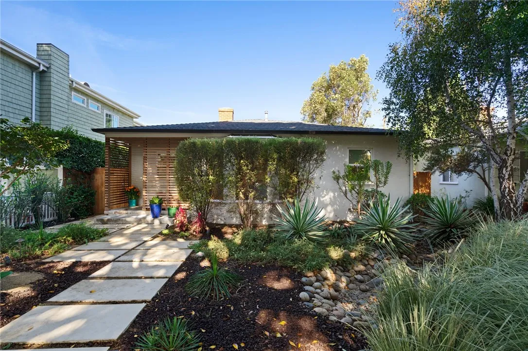 1343 Grant — photo