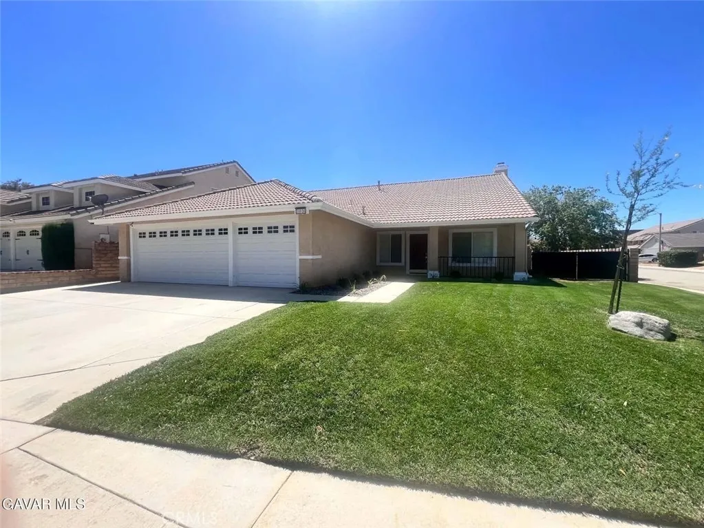 39939 Guita Court — photo