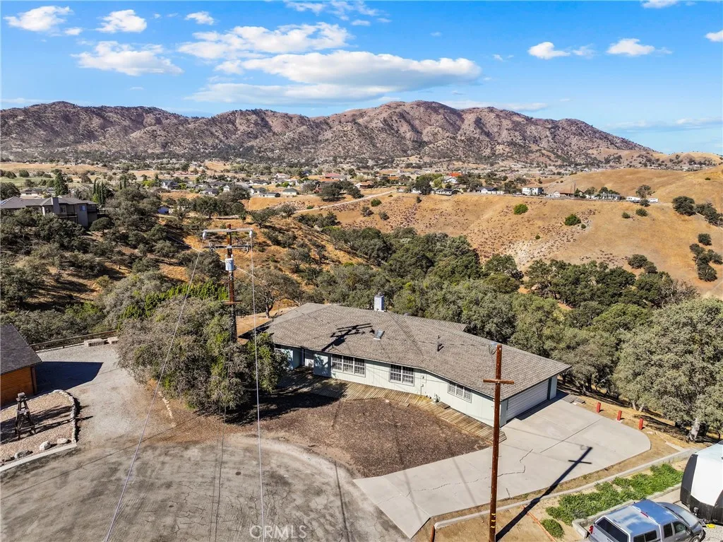22901 Rim Way, Tehachapi, CA 93561 — photo 2
