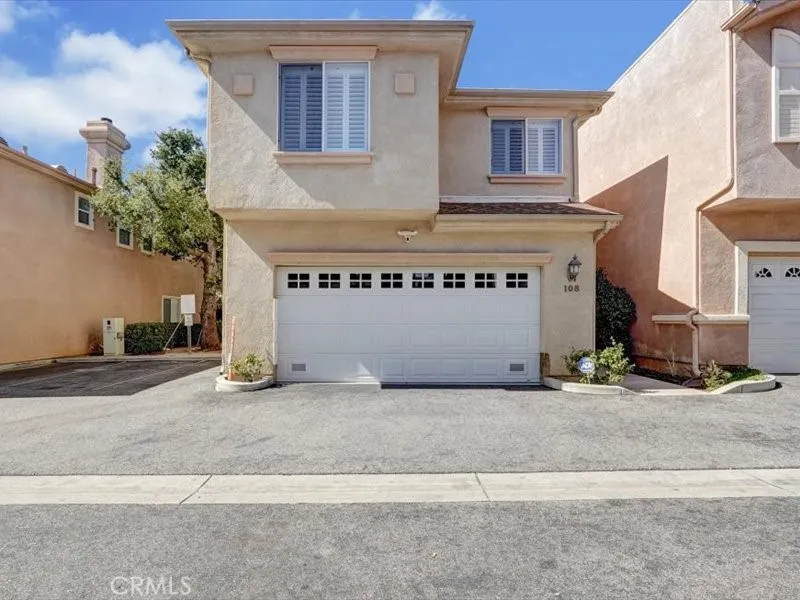 10025 Topanga Canyon Unit 108 — photo