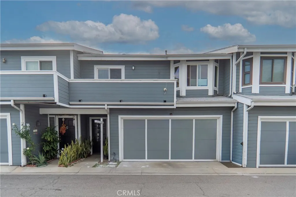 1260 E La Palma — photo