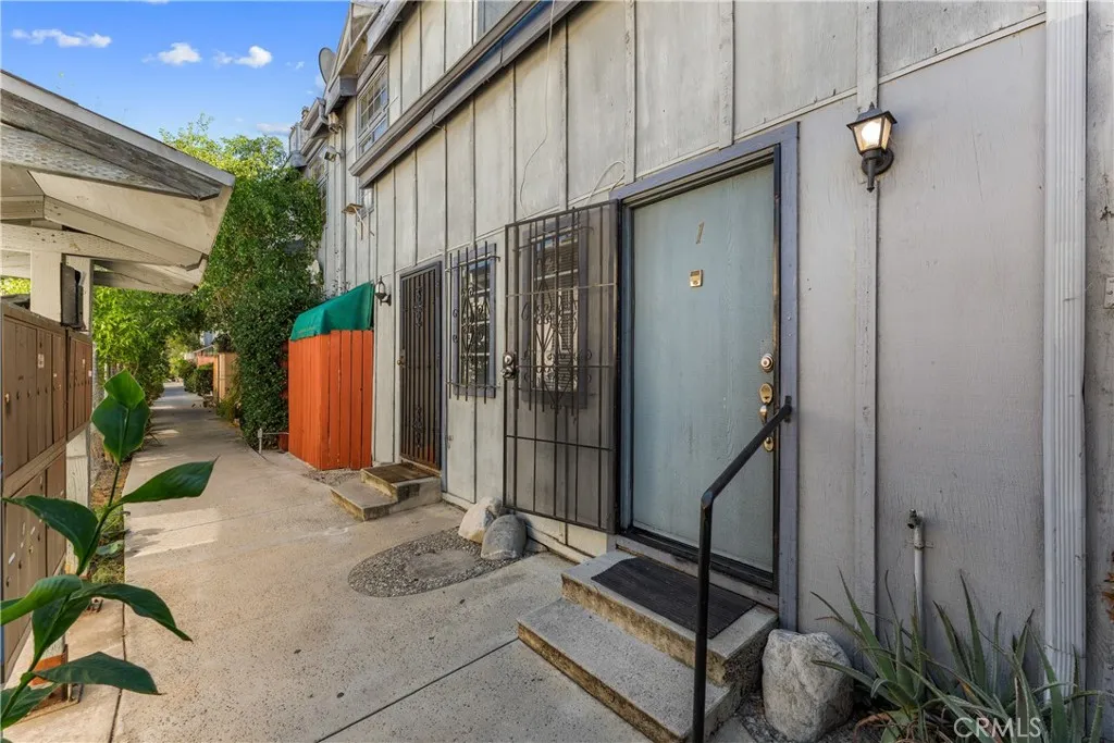 9346 Van Nuys Unit 1 — photo