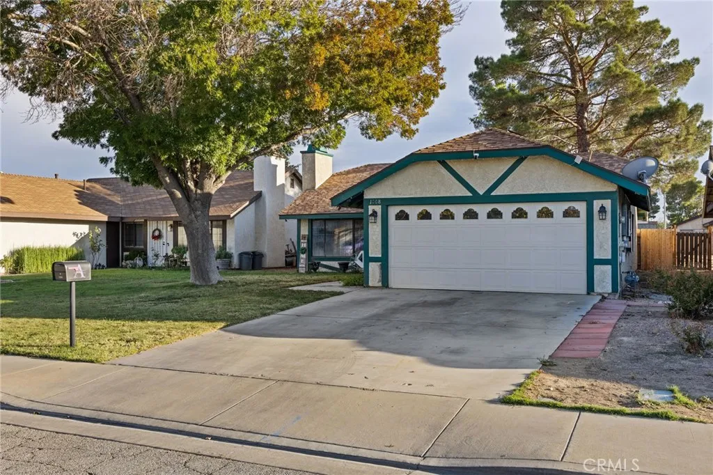 1008 E Newgrove, Lancaster, CA 93535 — photo 3
