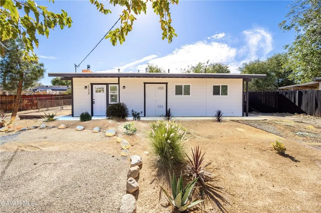 17539 Sultana Street — photo