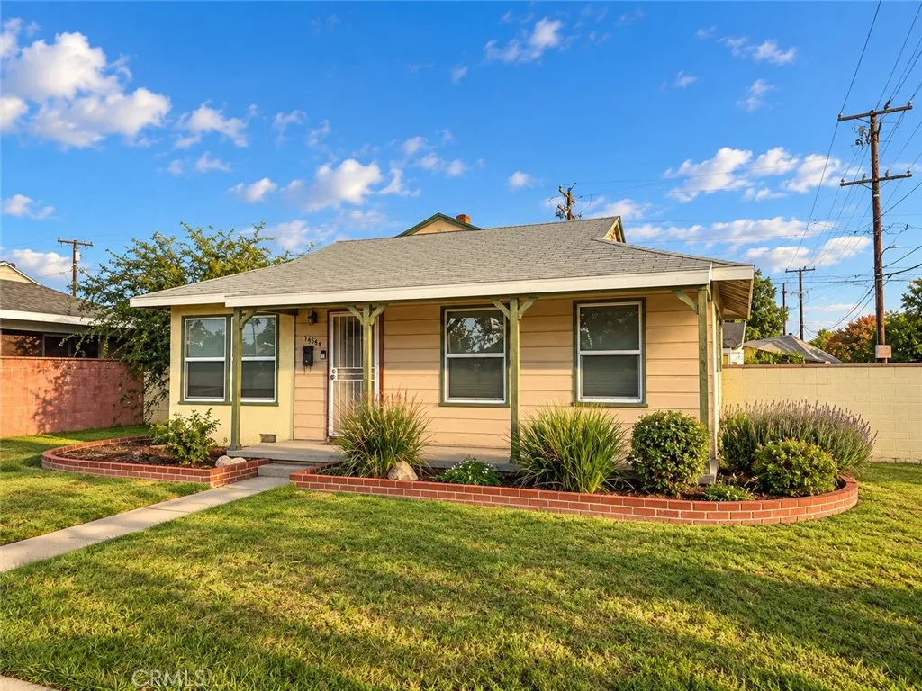 14544 Studebaker Road — photo