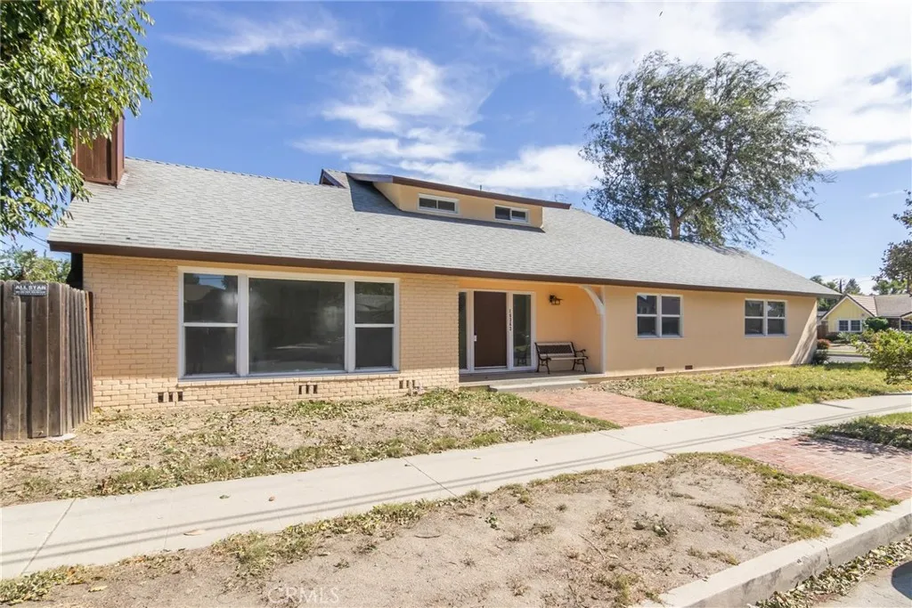 16363 Bermuda — photo