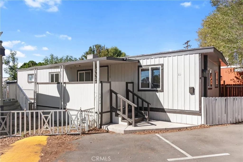 2515 E I Avenue Unit W23 — photo