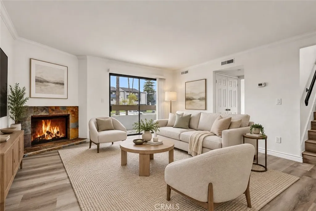 19620 Sherman Way Unit 1 — photo