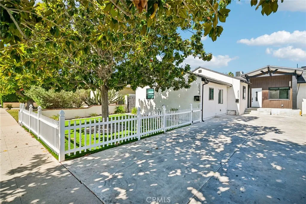 20237 Hartland Street — photo