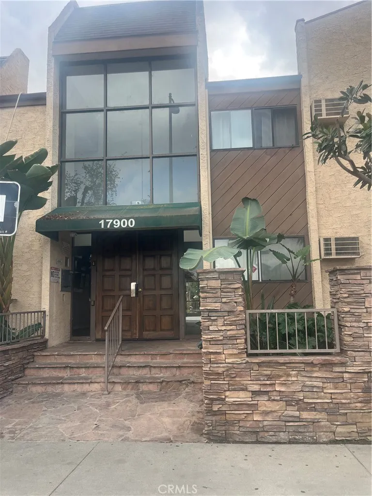 17900 Sherman Way Unit 315 — photo