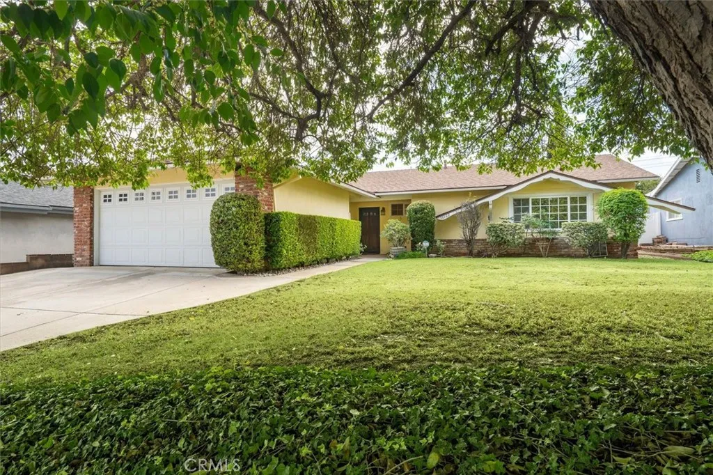 16922 Labrador Street — photo