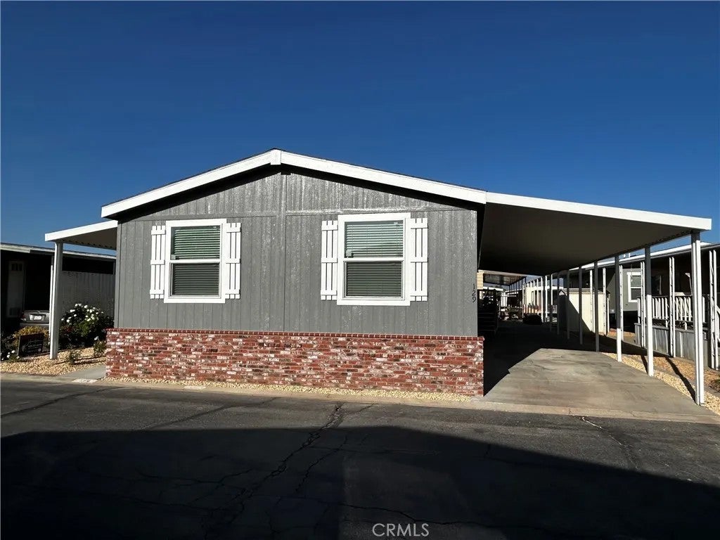 2205 W Acacia Ave 129 — photo