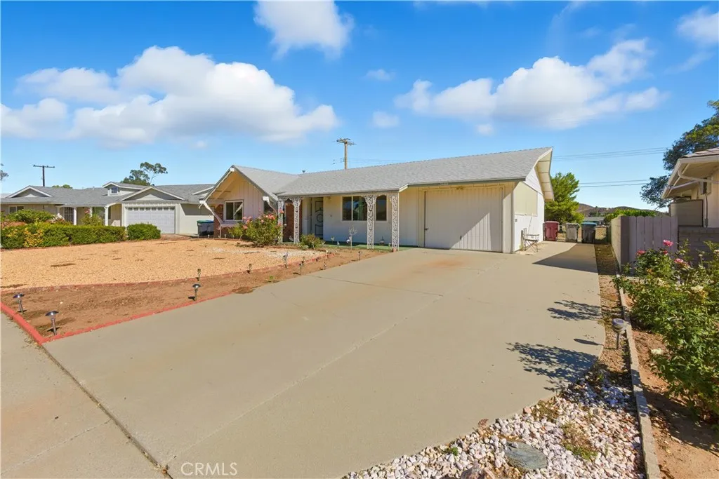 28484 E Worcester, Menifee, CA 92586 — photo 2