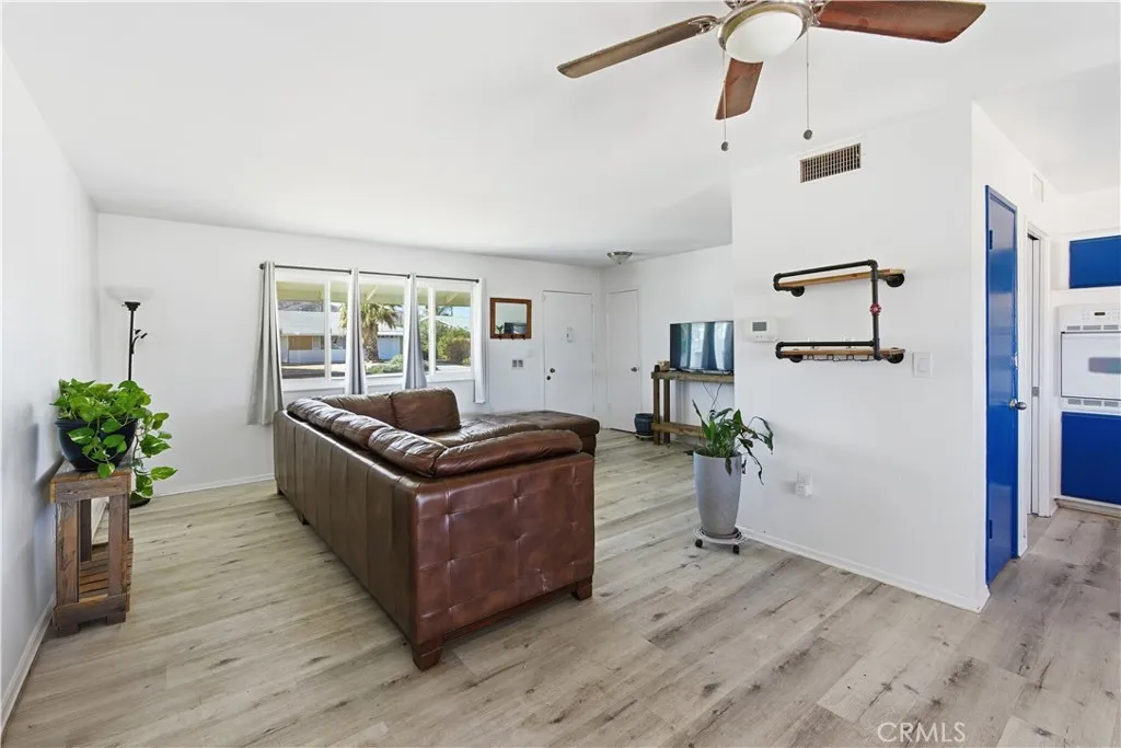 28484 E Worcester, Menifee, CA 92586 — photo 3