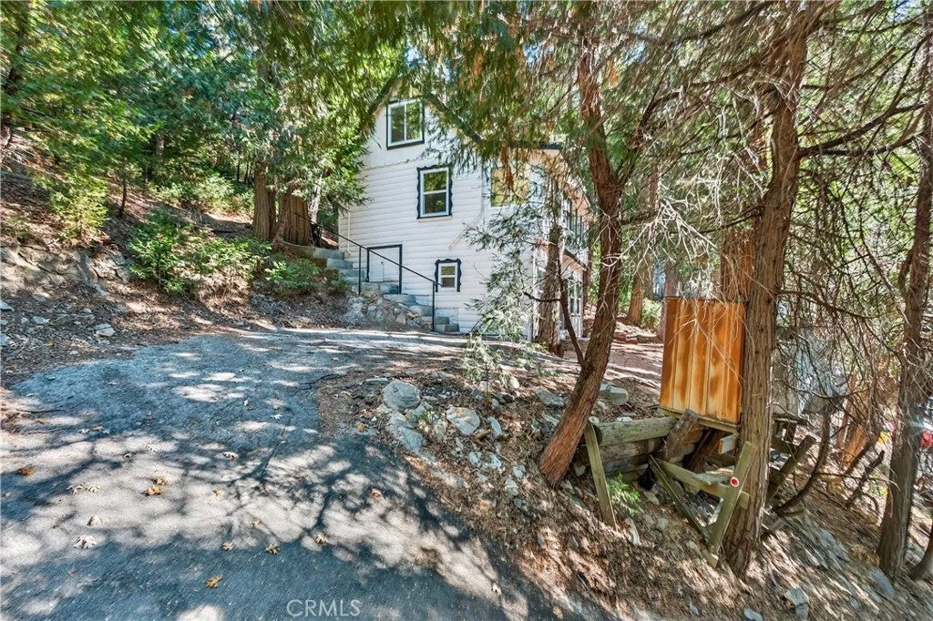 23740 Skyland — photo