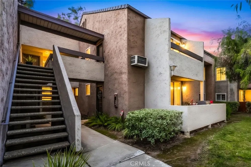 1350 N Escondido 46 — photo