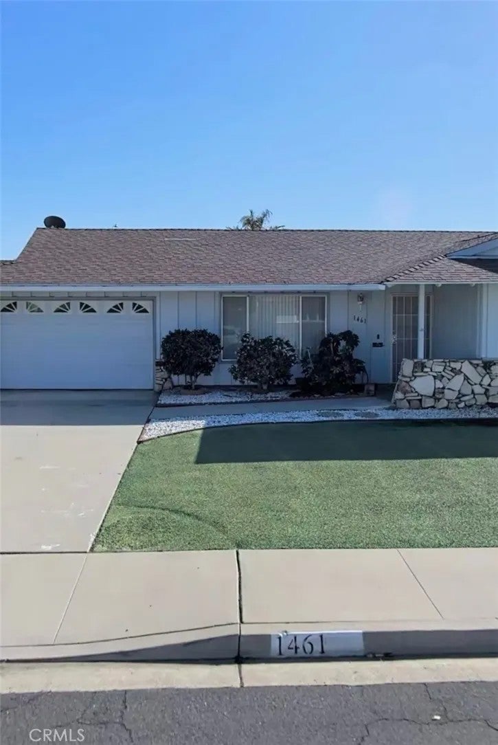 1461 Amberwood — photo